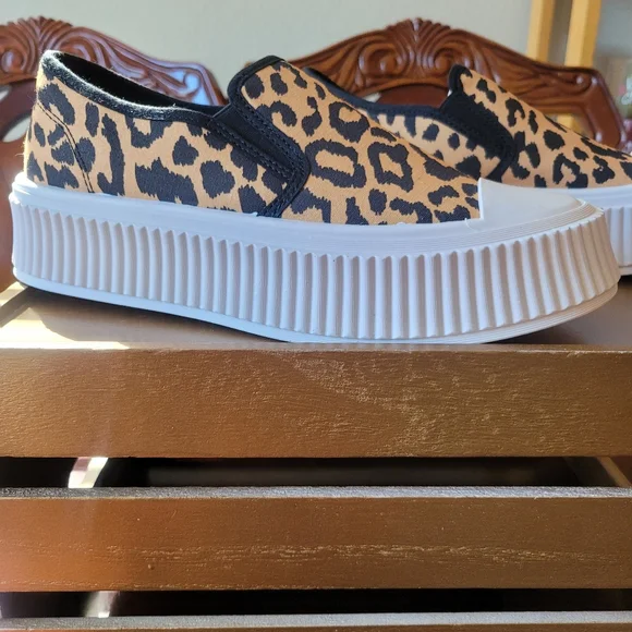 Qupid Slip On Platform Sneakers - Picture 3 of 5